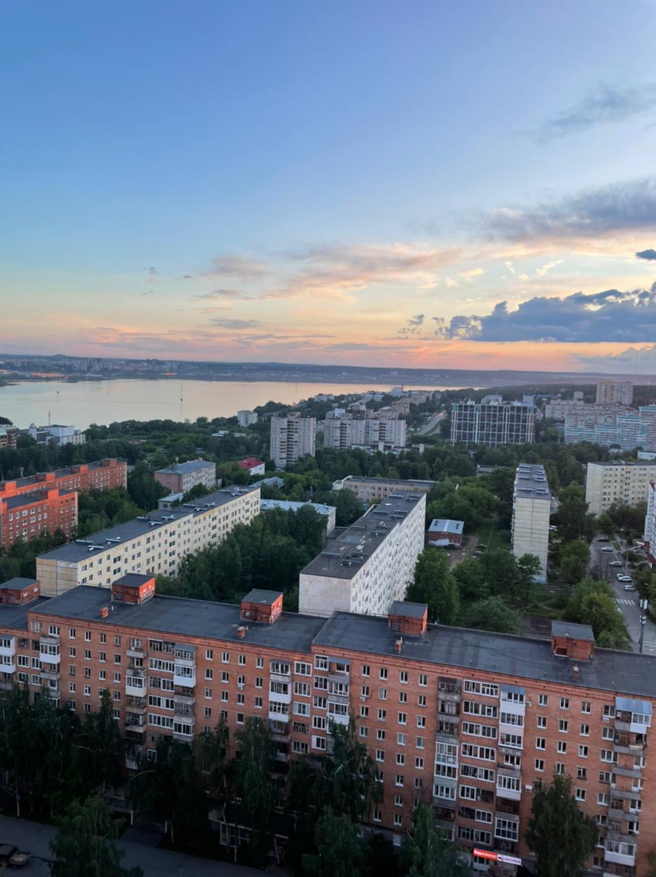 Уютная квартира с видом на Ижевский пруд и город!
